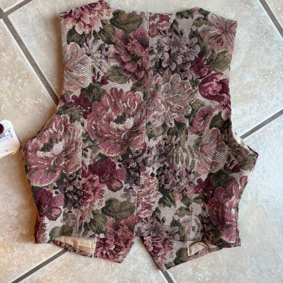 Altar'd State Floral Vest, Size S - Picture 2 of 3
